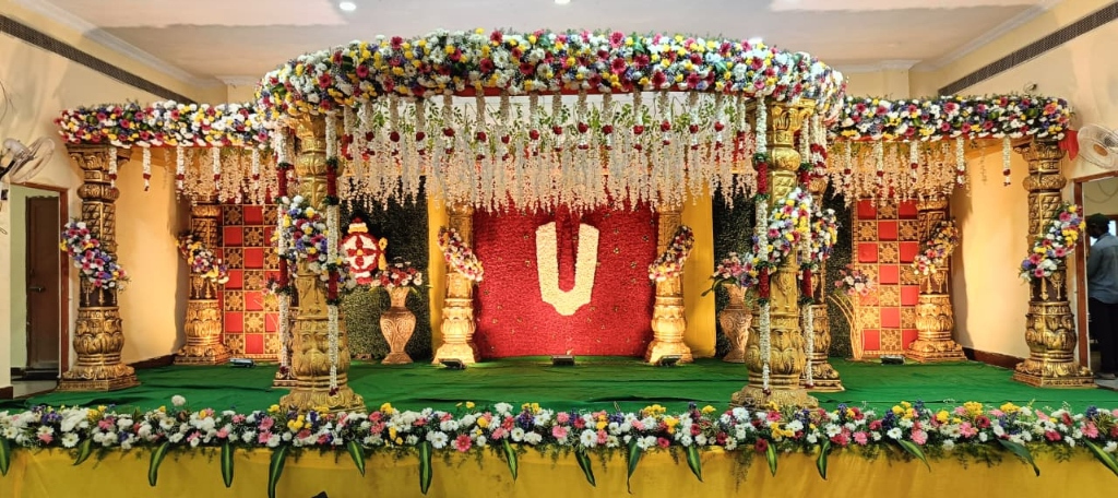 Sacred Tirupati Namam Mandapam with Jasmine Waterfall Canopy & Gold Pillars