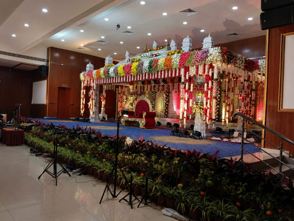 Grand Traditional Temple Gopuram Mandap with Silver Pillars & Red Velvet Throne